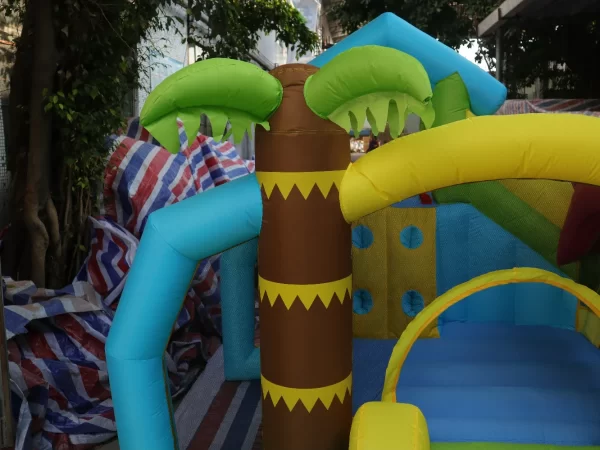 ⁦מתקן קפיצה מתנפח בינוני עם מים | W3640 | הפלמנגו | Jumpy Jump | משטח קפיצה+מגלשה+שיכשוכית | המגן⁩ – תמונה ⁦2⁩