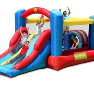 בית מקפיץ מתנפח 9163 מתקן קפיצה להתחרות בכיף - Happy Hop - קפיץ קפיץ מתנפח עם שתי מגלשות. ילדים משחקים, מחליקים וקופצים על משטחים עזים כחולים, אדומים וצהובים בתוך מתחם רשת.