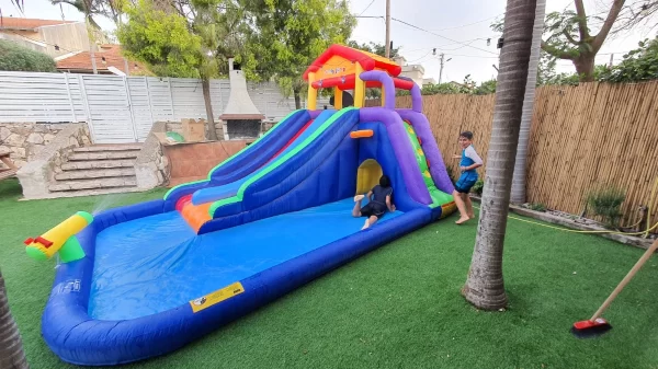 מתקן קפיצה מתנפח עם מים גדול | W5034 | בית המגלשות | Jumpy Jump מגלשה+משטח קפיצה+קיר טיפוס+שיכשוכית | המגן